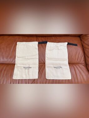 NWOT Valentino Garavani Set of 2 Dust Bag